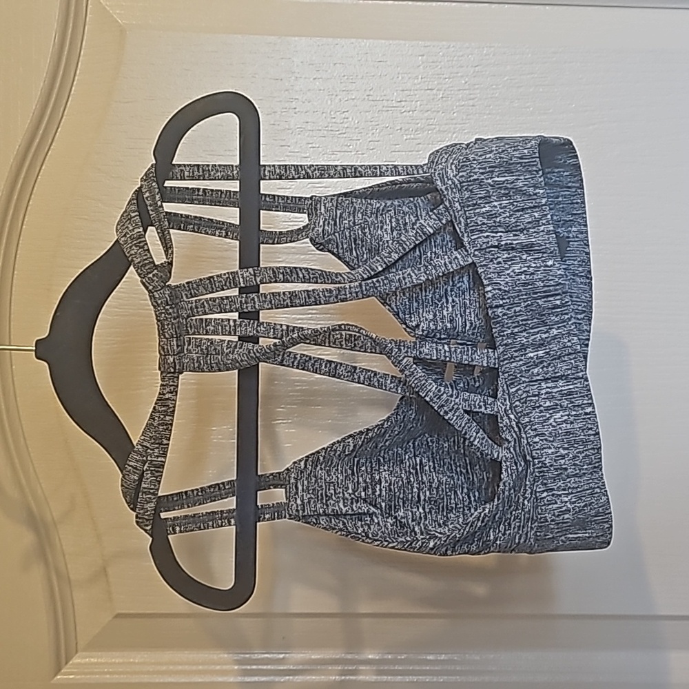 PINK by Victoria's secret ultimate sports bra  XS - Picture 2 of 3